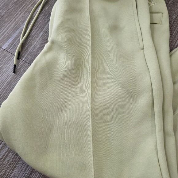 Nike Tech Fleece Open Hem Pants Sweatpants Tan Medium M Wide Leg New FZ7583-371 - Picture 10 of 16